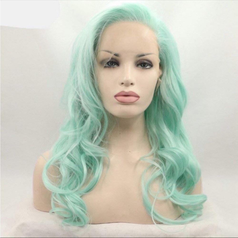 Brand New!!Mint Mermaid 🧜🏼‍♀️ Body Wave Lace -Front Wig - Picture 2 of 4
